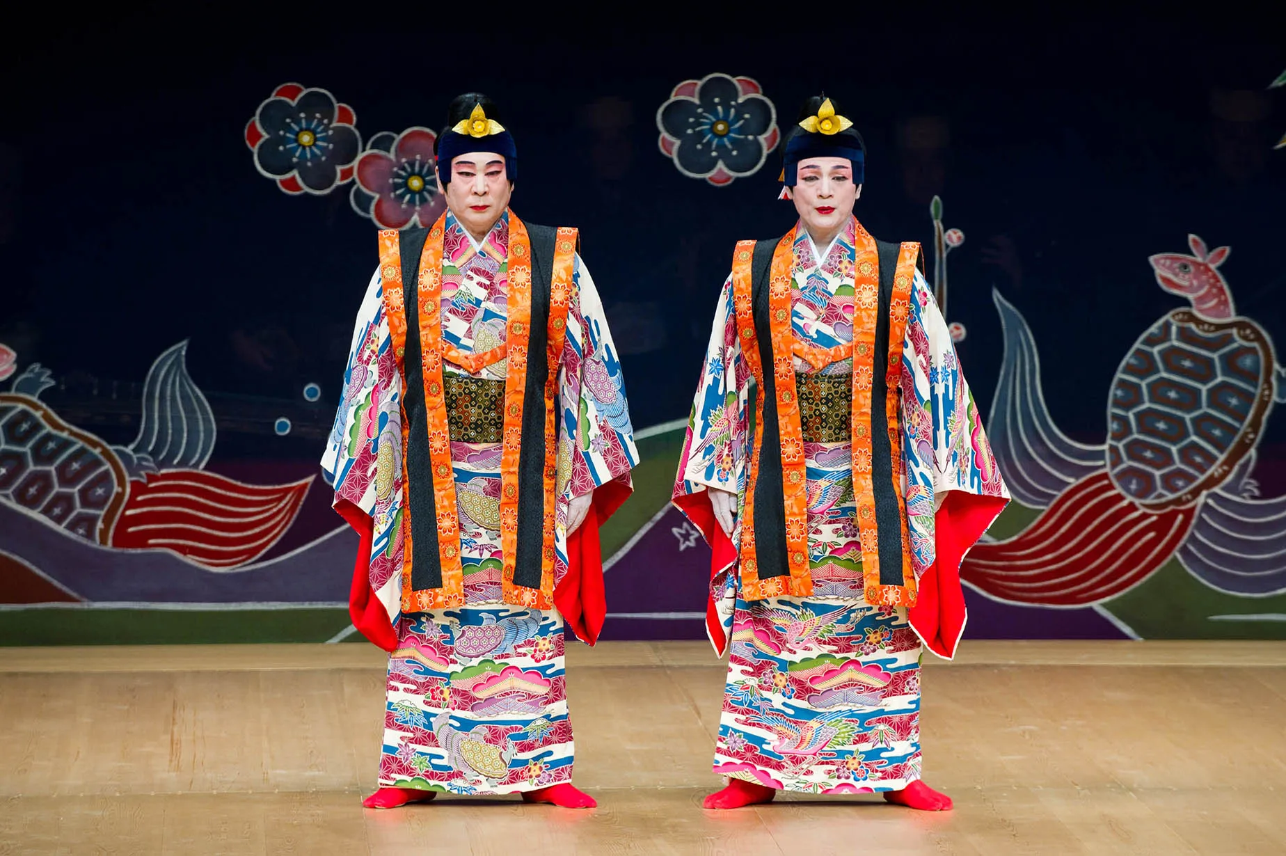 kumi odori dancing