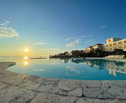 beach hotel sunshine