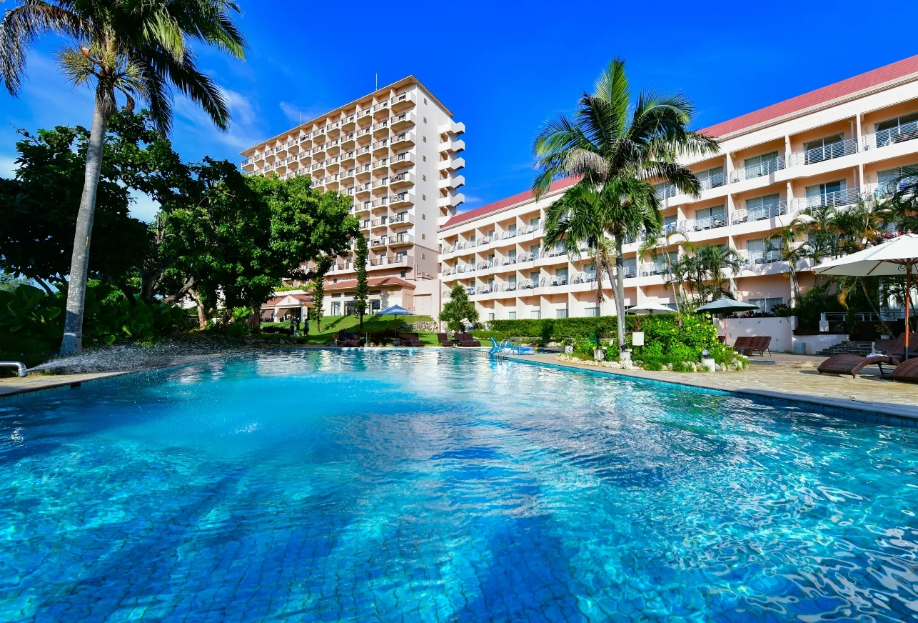 hotel breeze bay marina