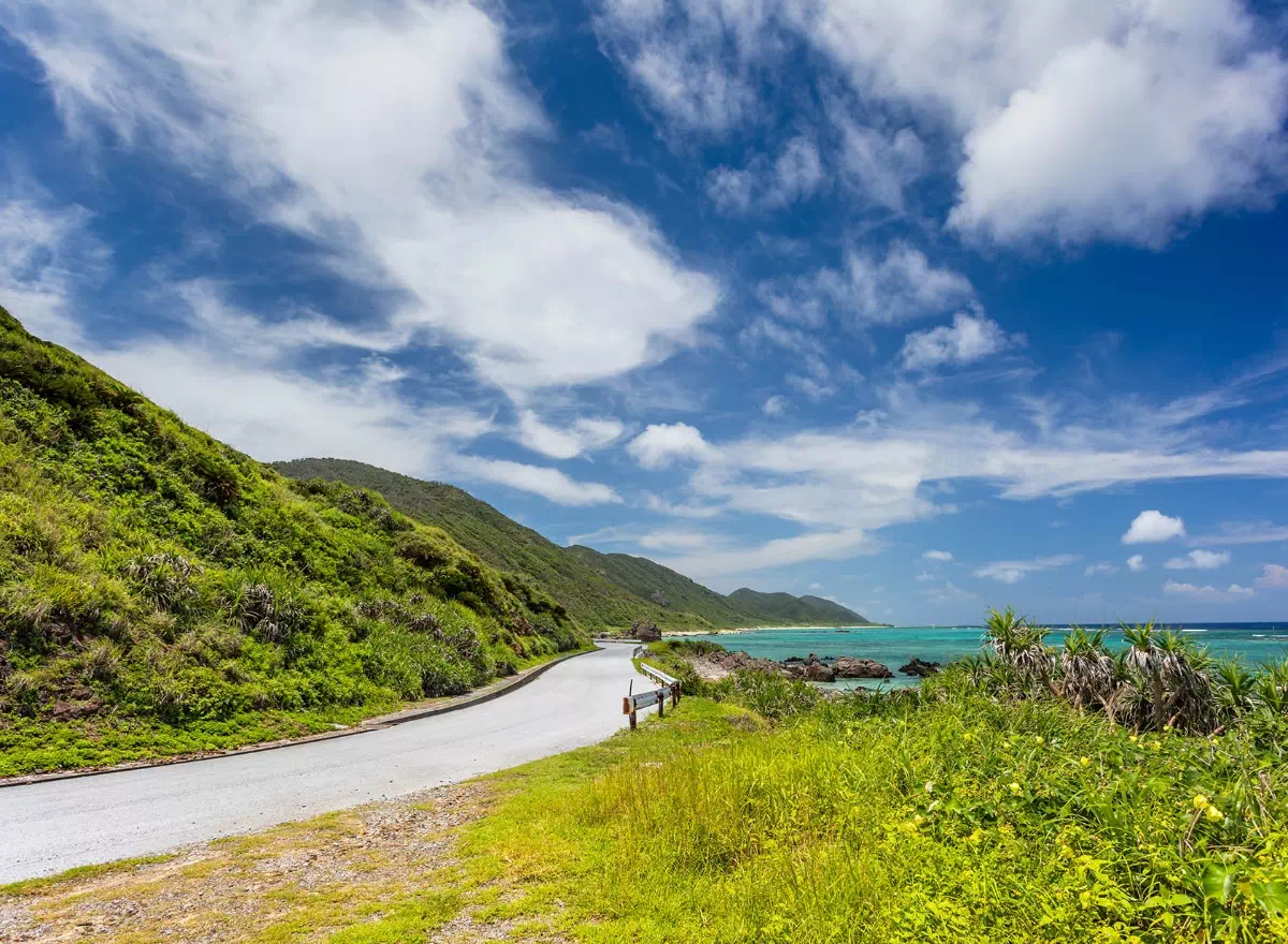 伊平屋島的海岸道路