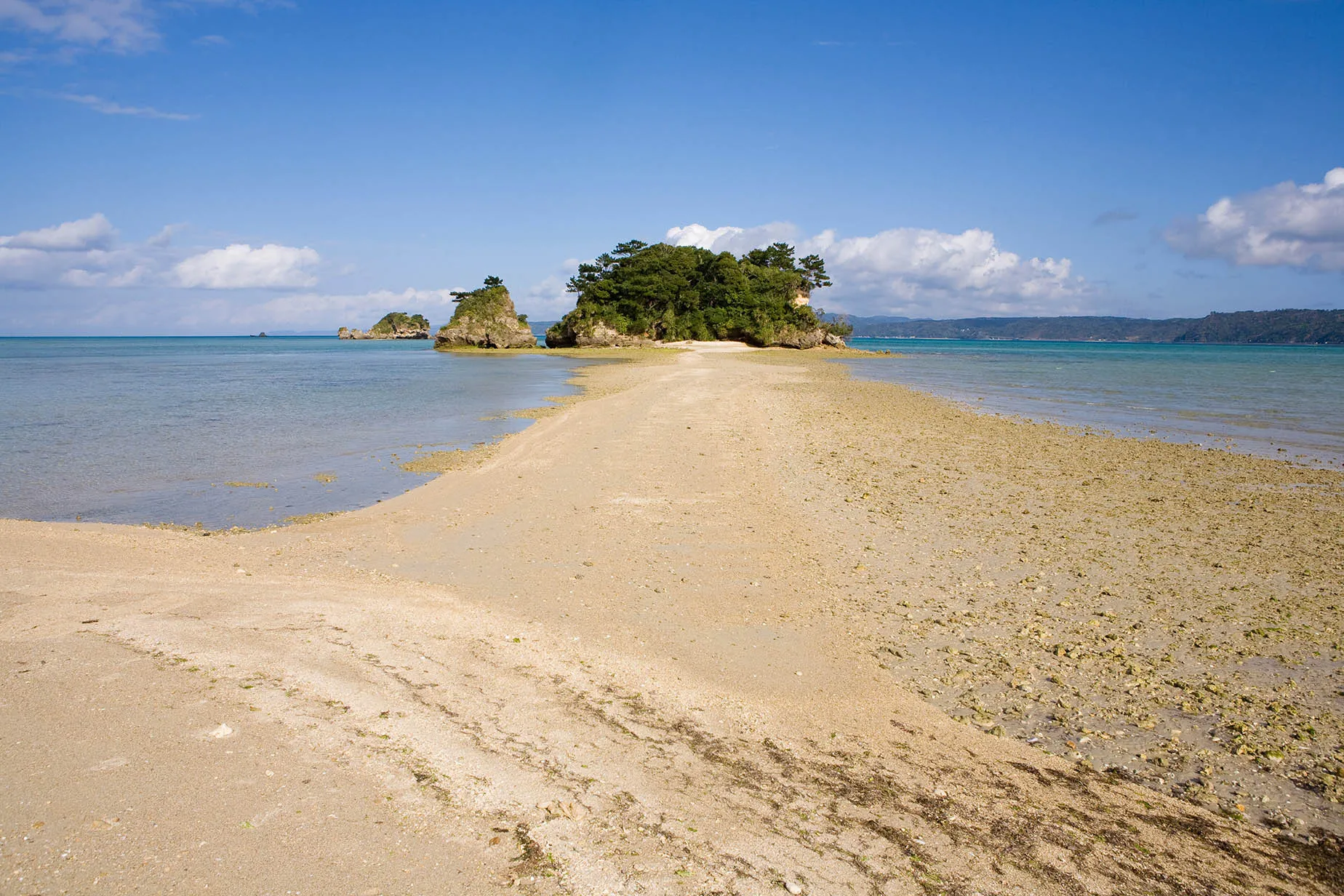 屋我地島的屋我地海灘