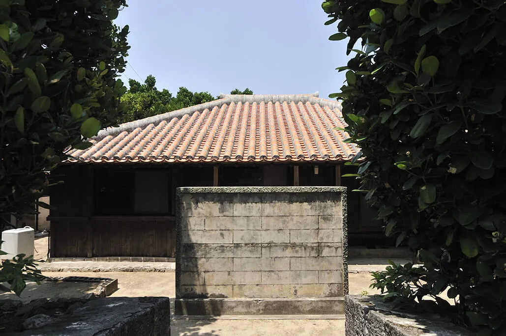 入口的屏風