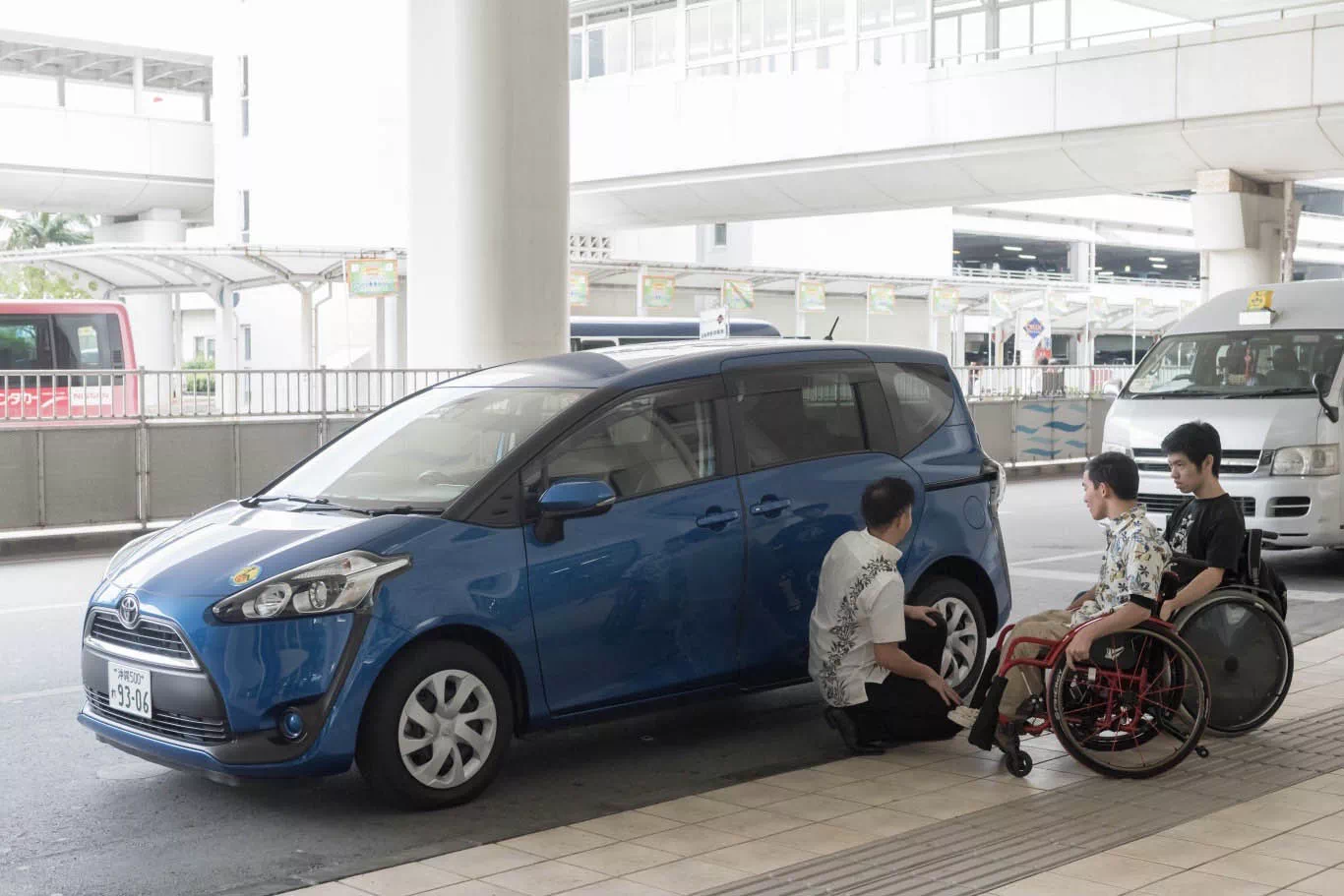 barrier free rental car