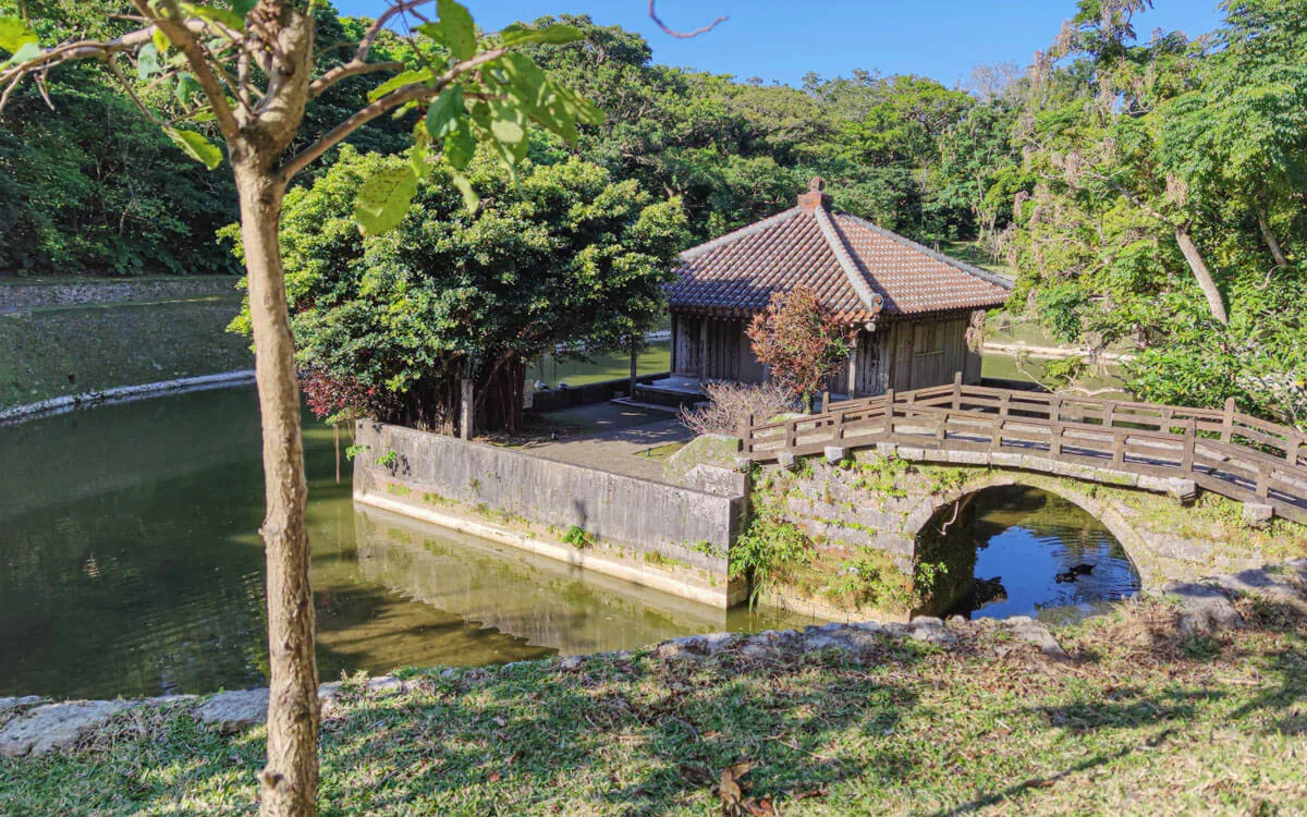 benzaitendo hall enkachi pond