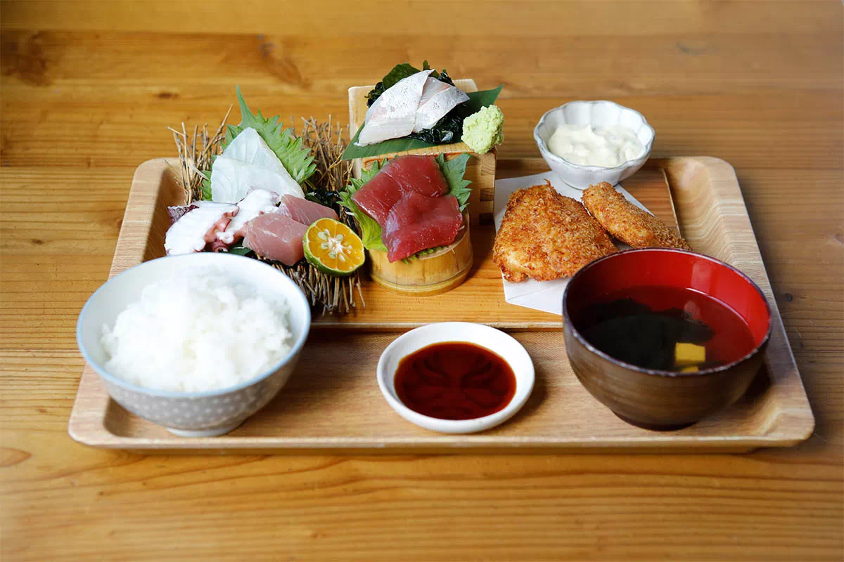 kunigami minato shokudo meal