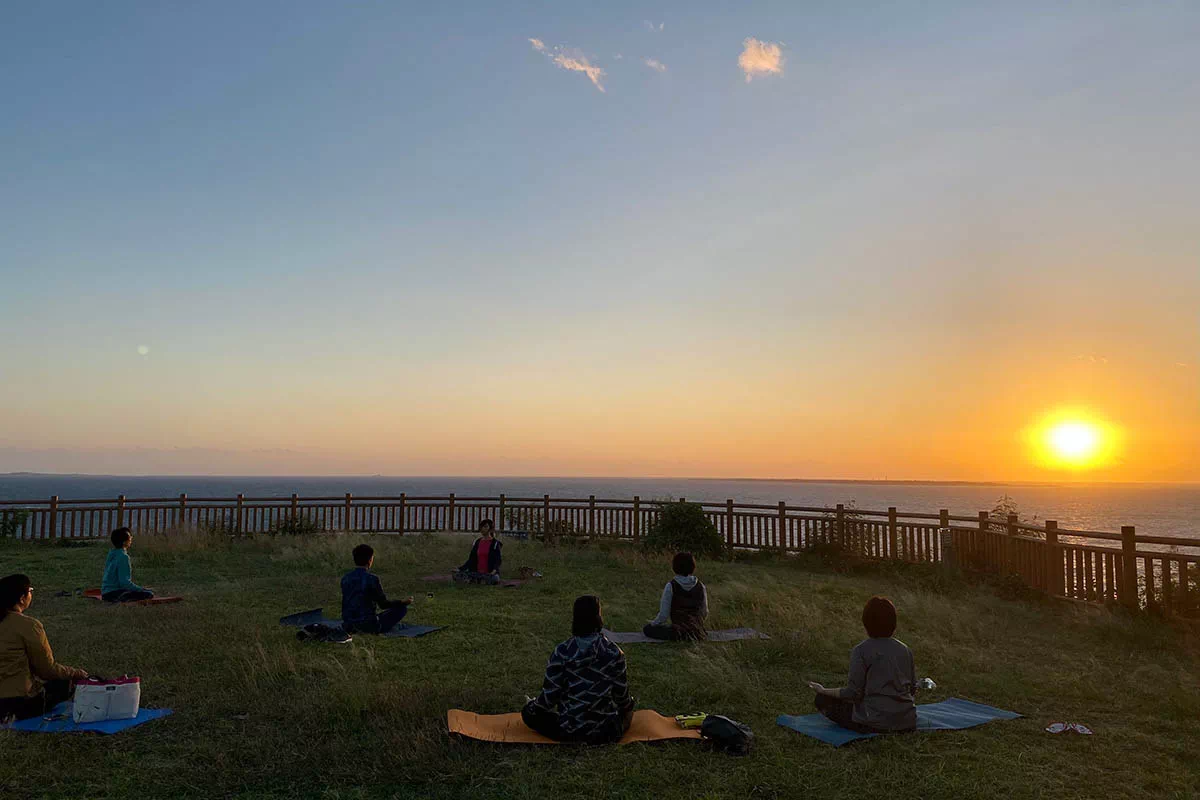 sunrise yoga cape chinen