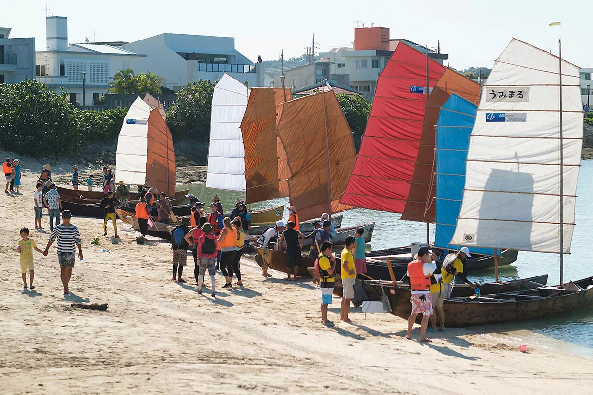 sabani boats lined up