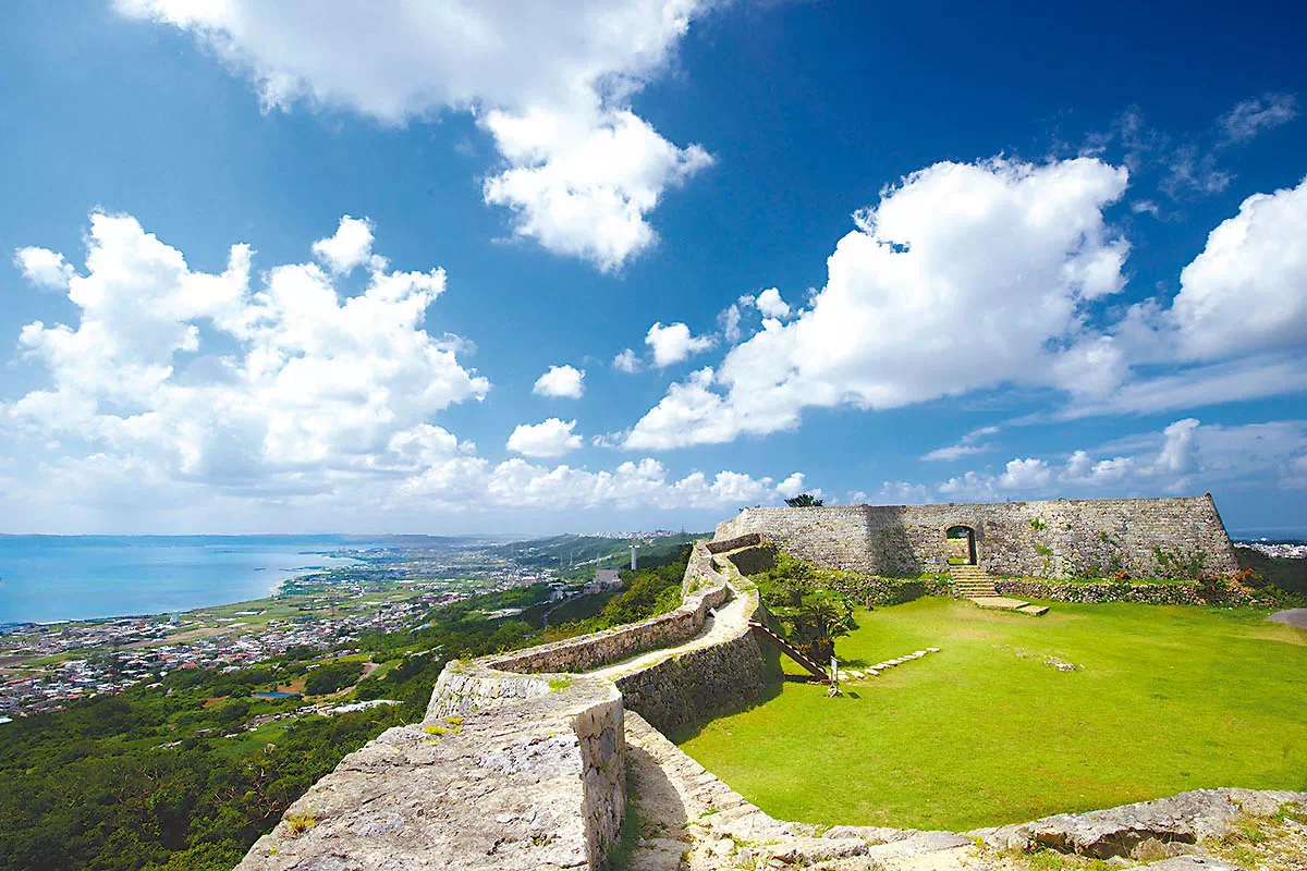 nakagusuku castle ruins