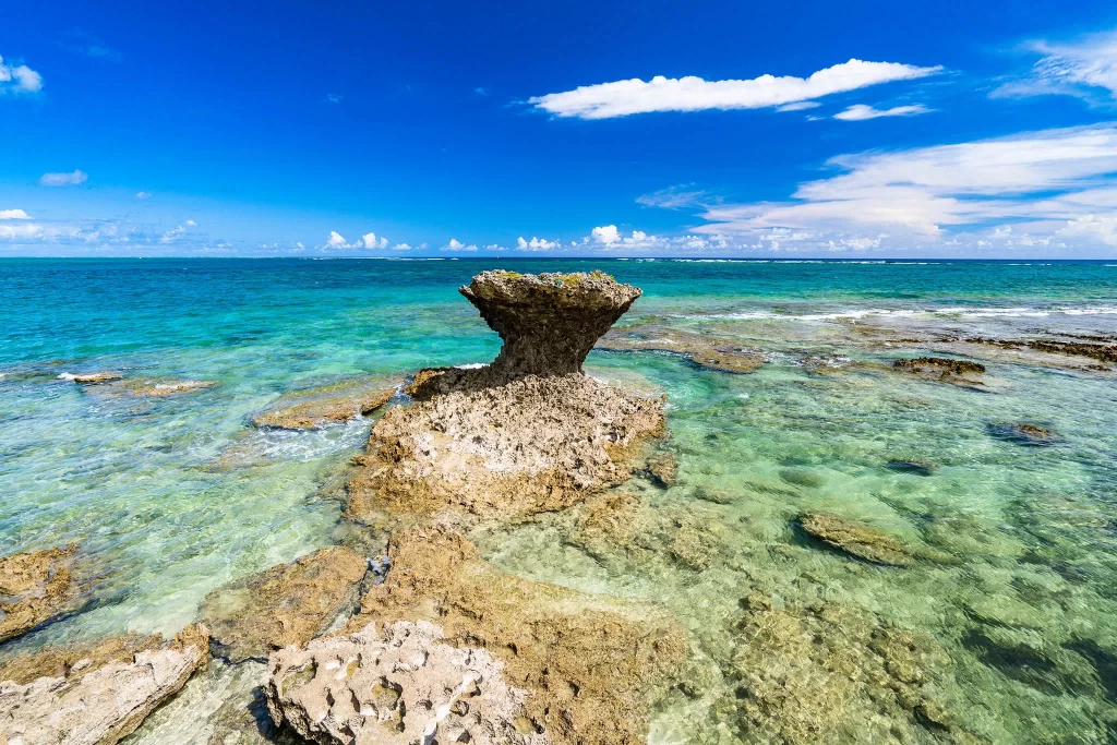 ou island ocean scenery