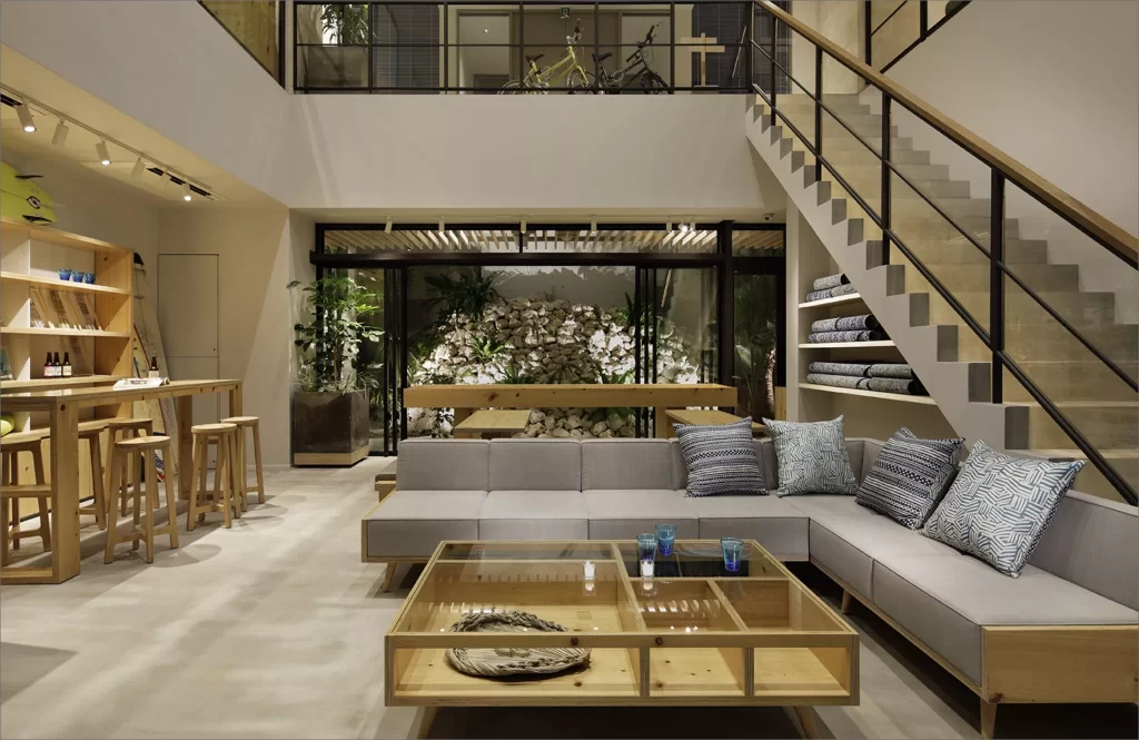 HOTEL LOCUS