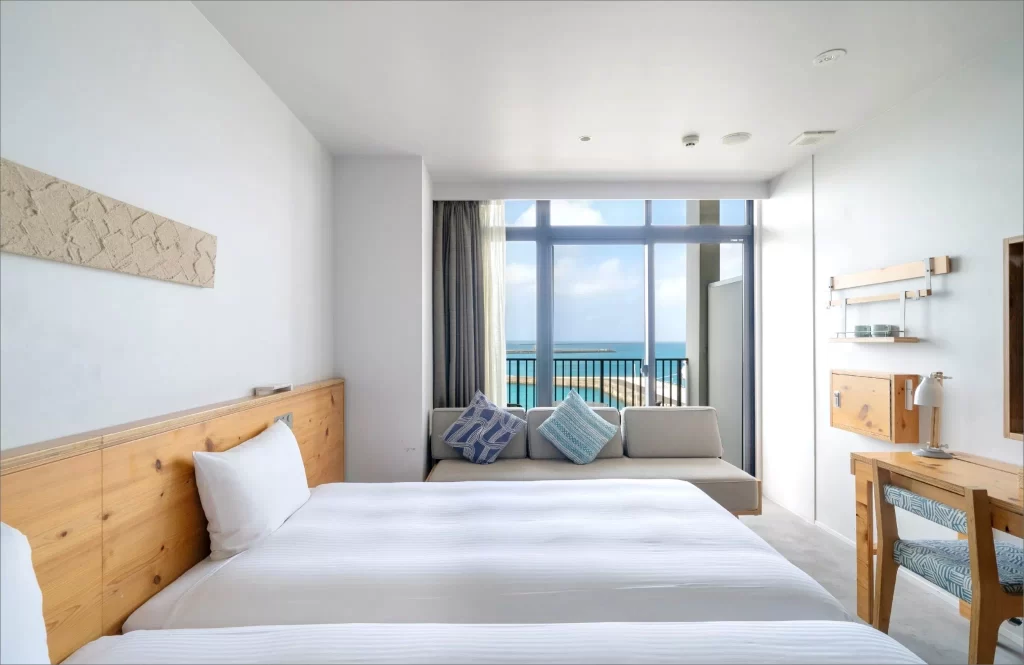 HOTEL LOCUS