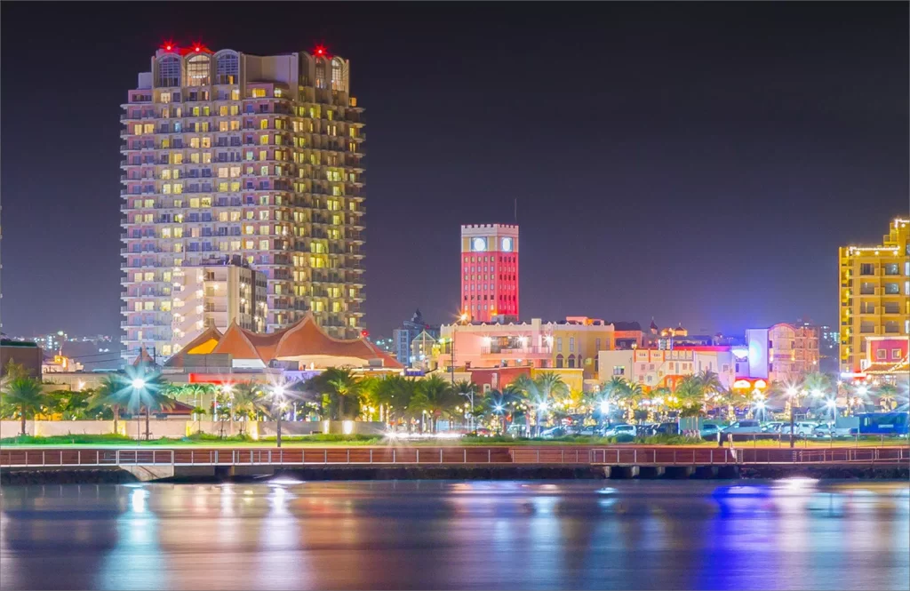 THE BEACHTOWER OKINAWA