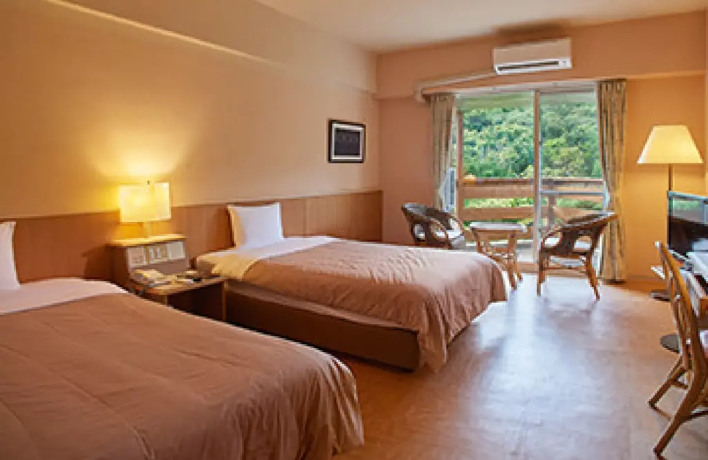 Iriomote Island Jungle Hotel Painumaya